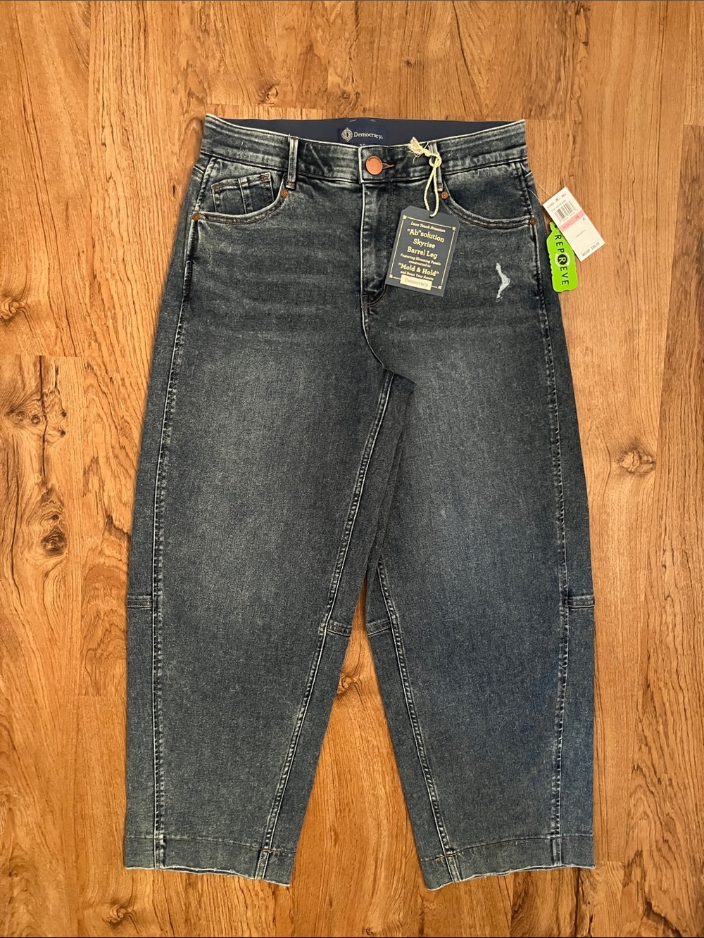 NWT Democracy Ab Solution Skyrise Relaxed Barrel Leg Jeans